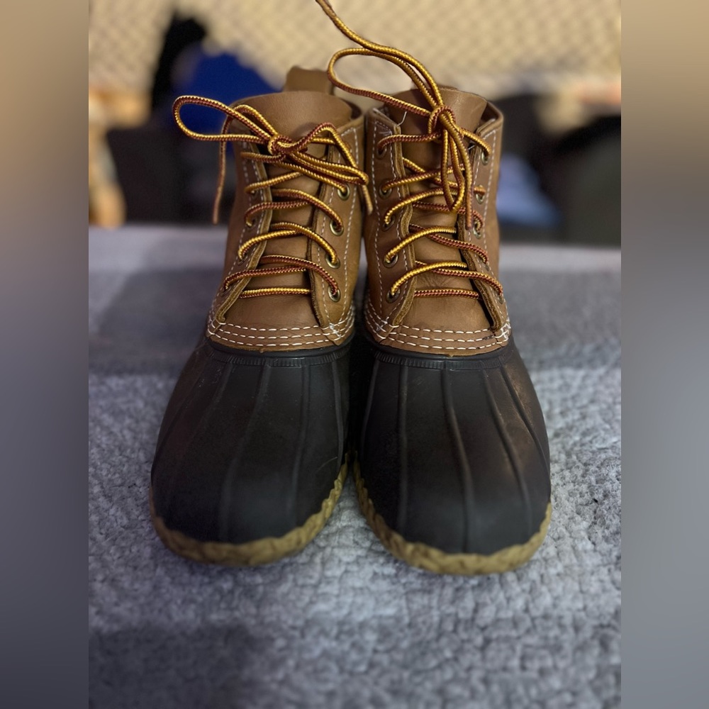 Size 11 woman’s bean boots!